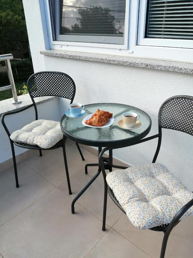 Apartment Premantura Luaran gambar